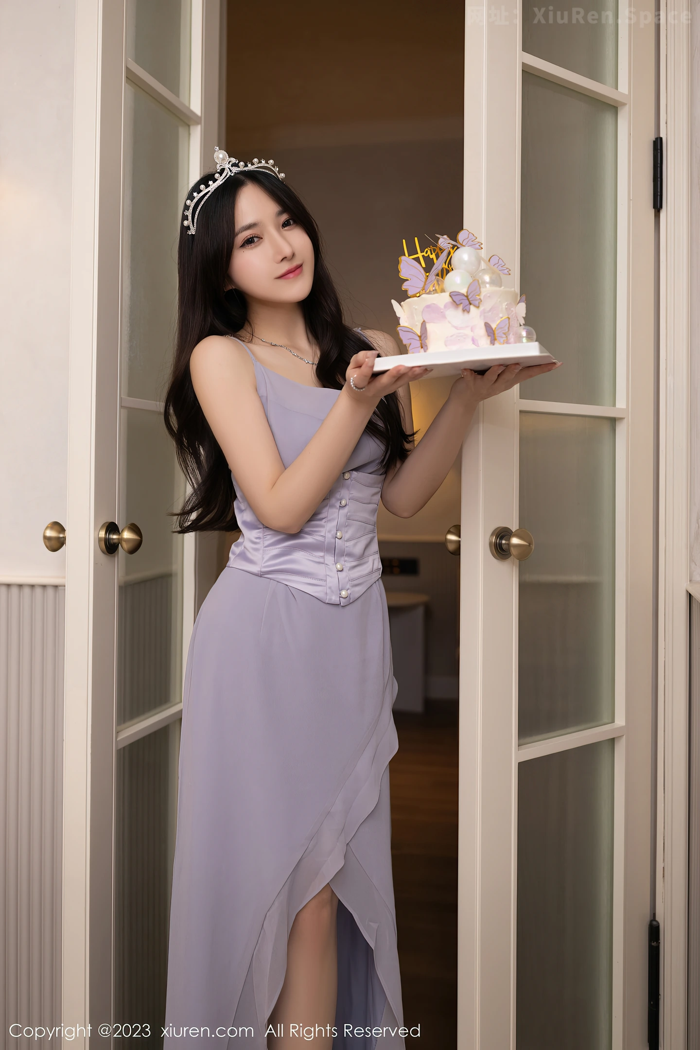 图片[5]-[XiuRen秀人网]2023.02.16 VOL.6276 林珊珊 红色吊带连衣裙加黑色透视情趣内衣性感私房写真集-秀人网官方网站